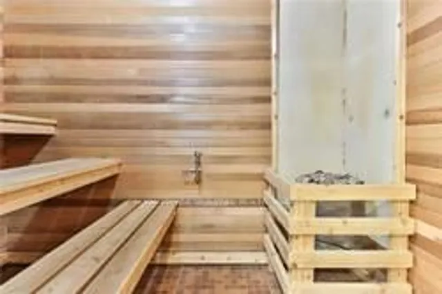 Additional image 8 of 720 Spadina Ave Unit 706