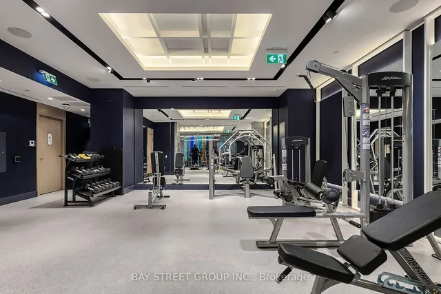 Additional image 34 of 118 Merchants' Wharf Unit 305