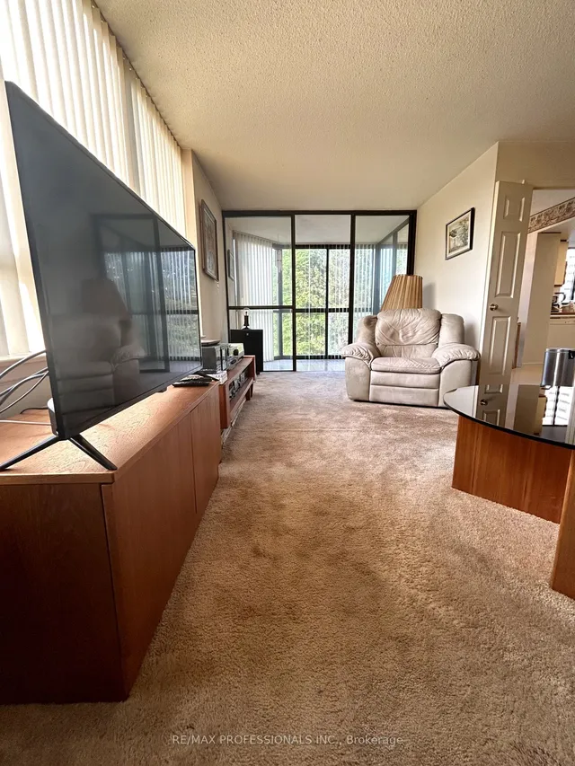 Additional image 11 of 40 Richview Rd Unit 203