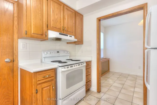 Additional image 13 of 1652 Dufferin St