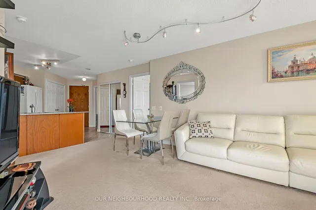 Additional image 7 of 1720 Eglinton Ave Unit 813