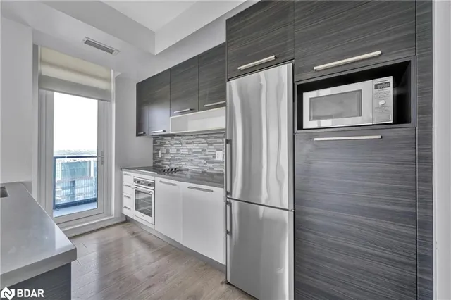 Additional image 14 of 36 Park Lawn Road Rd Unit 3205