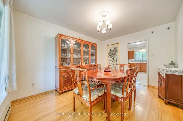 Additional image 13 of 20 Zircon Crt