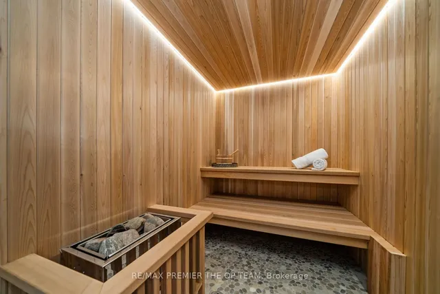 Additional image 36 of 35 Botfield Ave