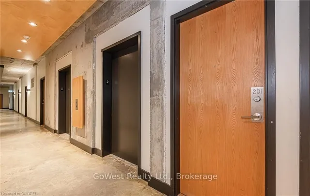 Additional image 9 of 369 SORAUREN Ave Unit 201