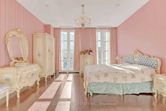 Additional image 29 of 118 Yorkville Ave Unit 601