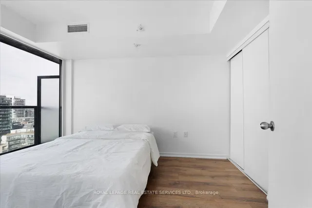 Additional image 12 of 36 Lisgar St Unit 2017 W