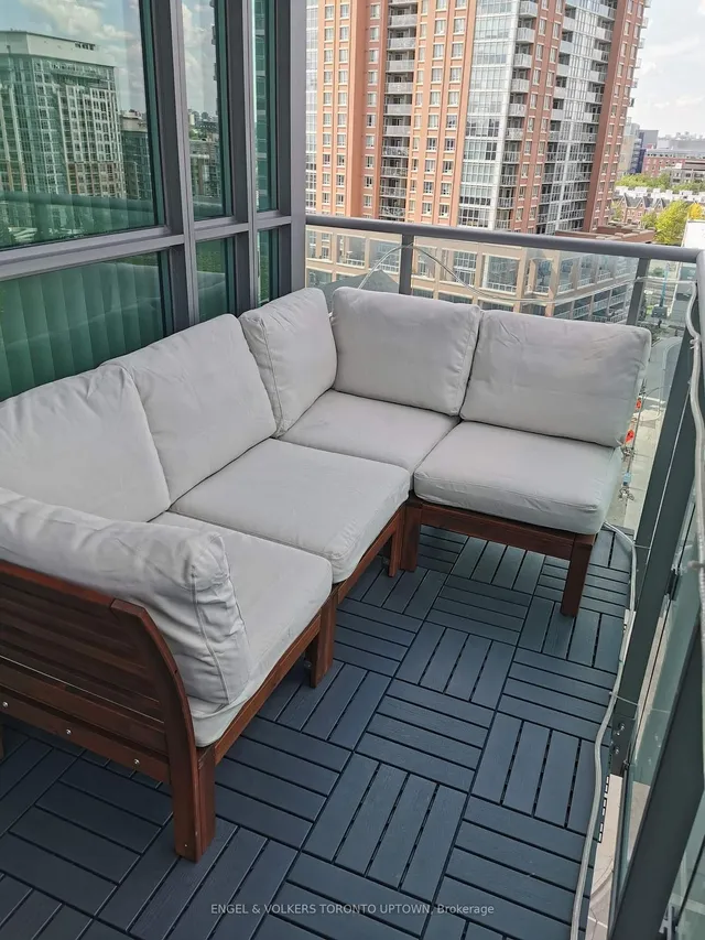 Additional image 13 of 150 East Liberty St Unit 1004