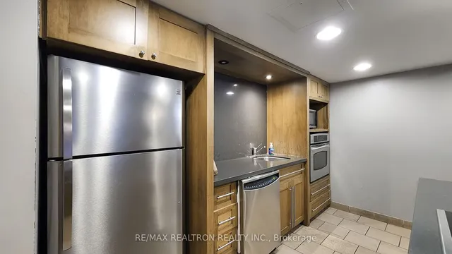 Additional image 29 of 11 St Joseph St Unit 1503