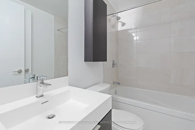 Additional image 19 of 3100 Keele St Unit 1020