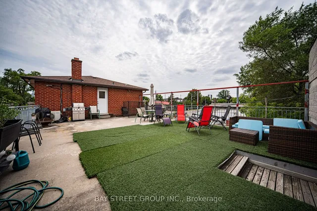 Additional image 6 of 240 Pellatt Ave