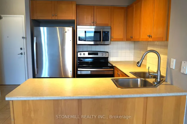 Additional image 10 of 1600 KEELE St Unit 814