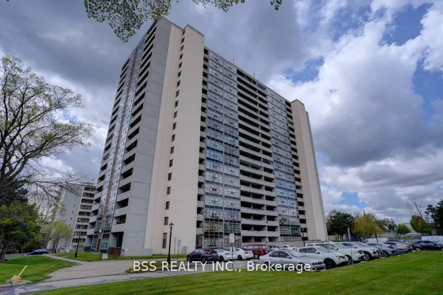 3380 Eglinton Ave Unit 402