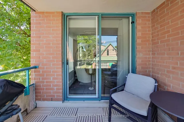 Additional image 23 of 1733 Queen St Unit 220