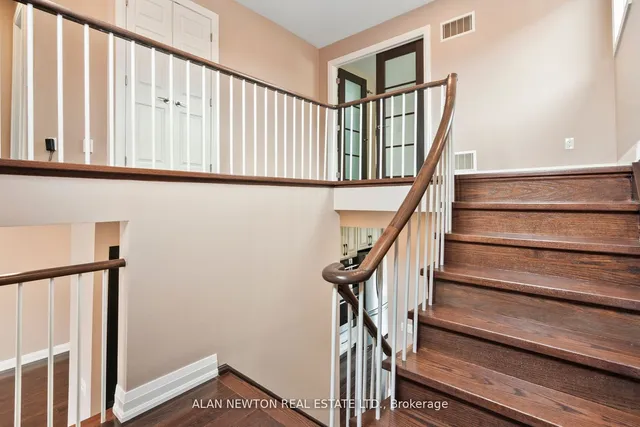 Additional image 14 of 31 Carnival Crt