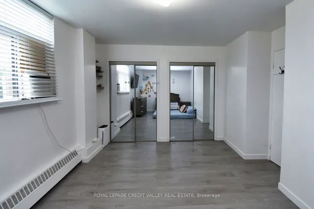 Additional image 20 of 5 Frith Rd Unit 410