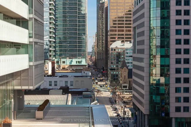 Additional image 32 of 80 John St Unit 1303