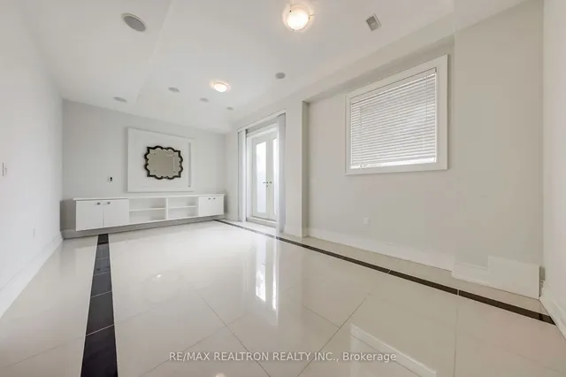 Additional image 35 of 145 Kingsdale Ave