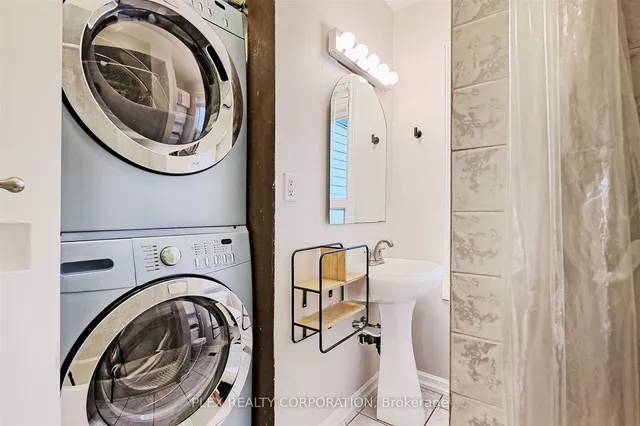 Additional image 10 of 193 Coxwell Ave