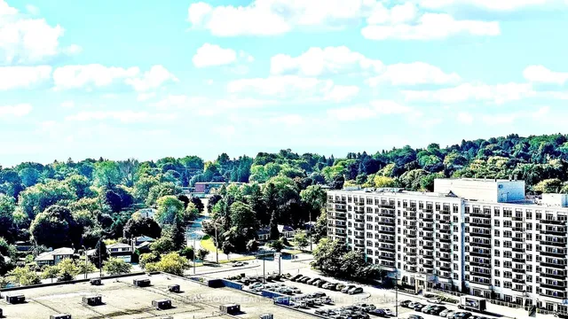 Additional image 38 of 3380 Eglinton Ave Unit 1709