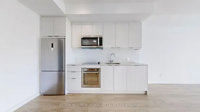 Additional image 9 of 38 Forest Manor Rd Unit 1309