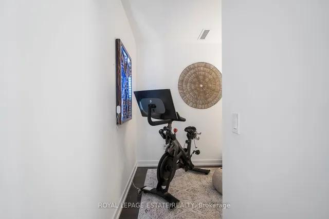 Additional image 26 of 154 Logan Ave