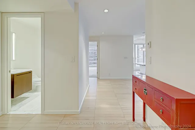 Additional image 9 of 180 University Ave Unit 2501