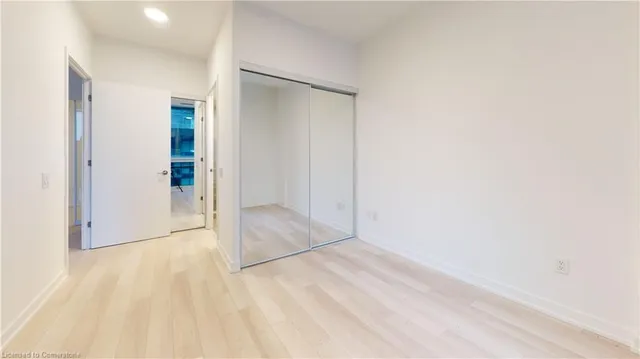 Additional image 15 of 39 Roehampton Ave Unit 411