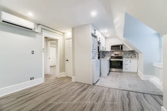 Additional image 25 of 31 Tyndall Ave