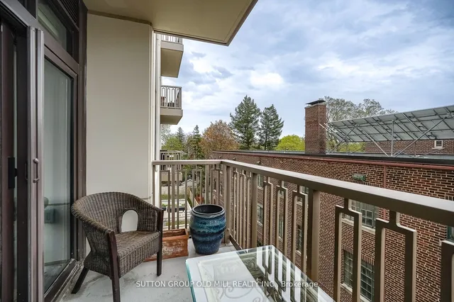 Additional image 29 of 1 Strathgowan Ave Unit 412