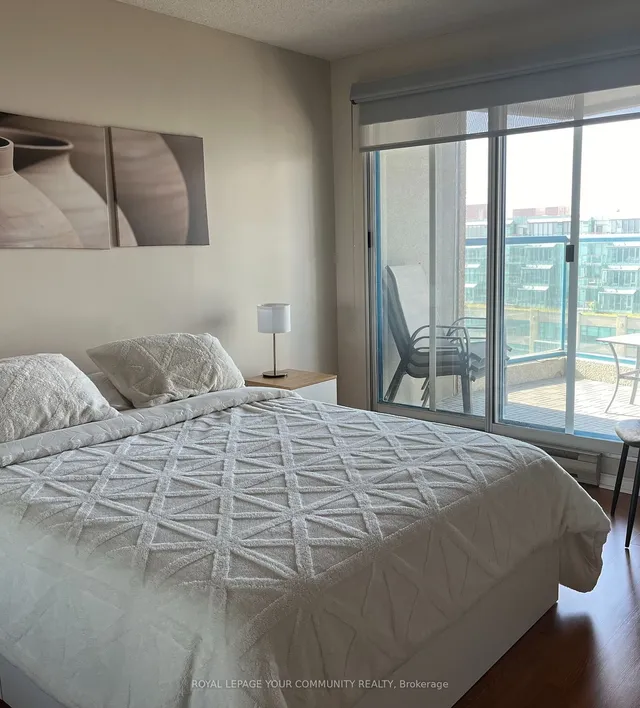 Additional image 13 of 77 Harbour Sq Unit 1611