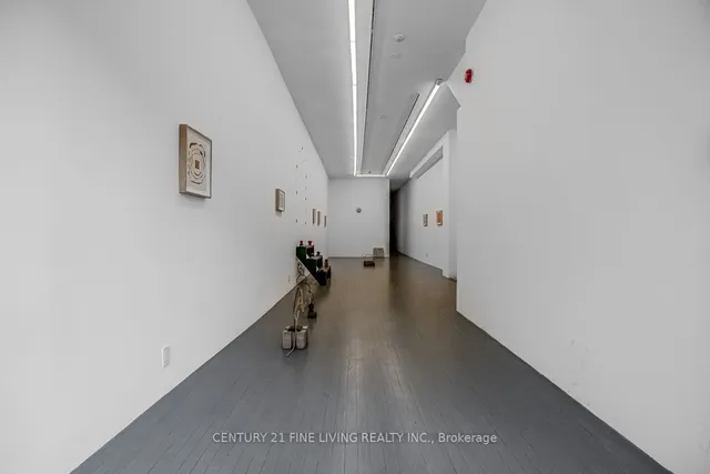 Additional image 9 of 3048 Dundas St