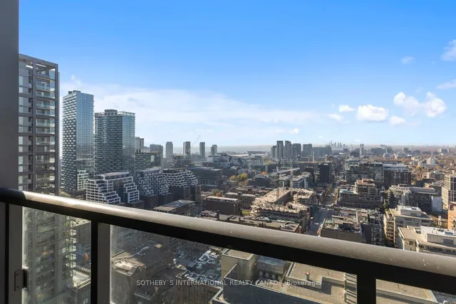 Additional image 15 of 8 Charlotte St Unit 3007