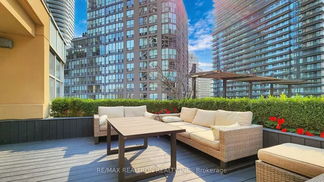 Additional image 35 of 11 St Joseph St Unit 1503