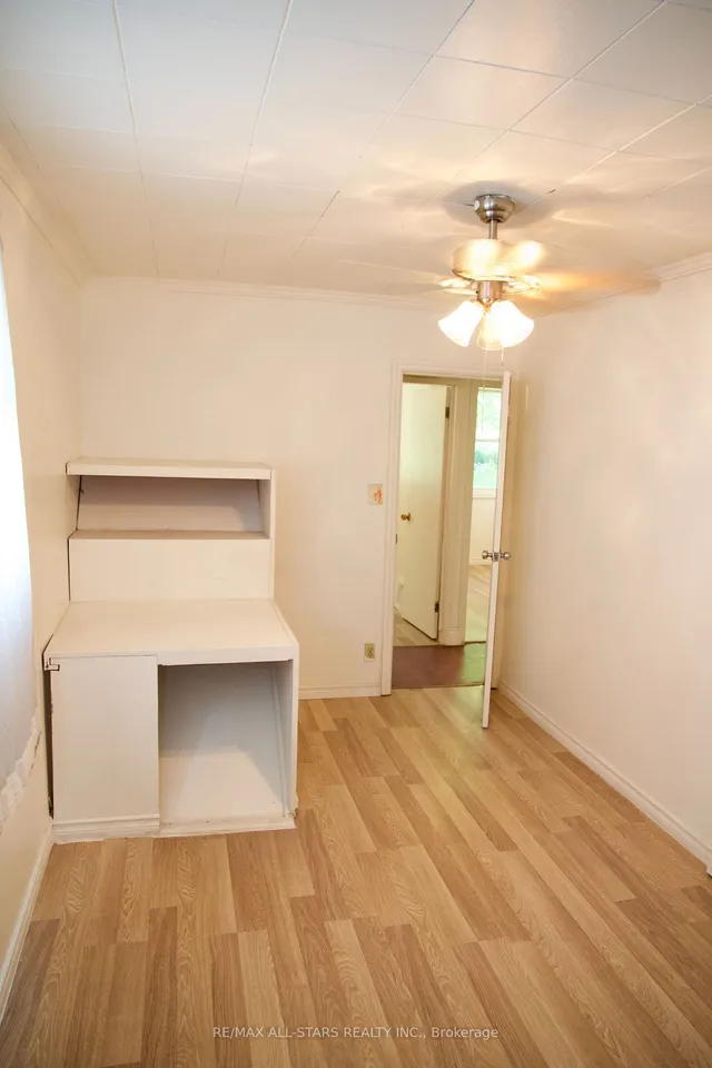 Additional image 31 of 29 North Woodrow Blvd