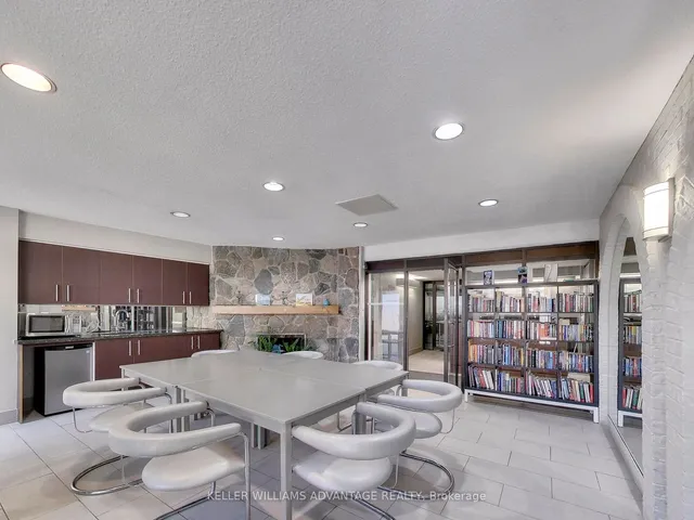 Additional image 32 of 73 McCaul St Unit 628