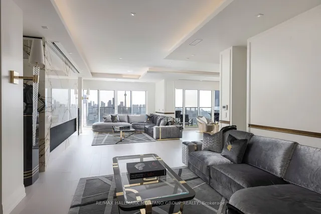 Additional image 10 of 200 Cumberland St Unit 3802