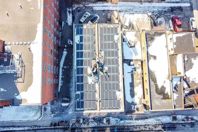 Additional image 9 of 2011 Eglinton Ave