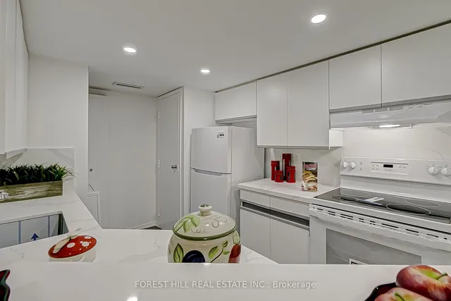 Additional image 20 of 1001 Bay St Unit 519