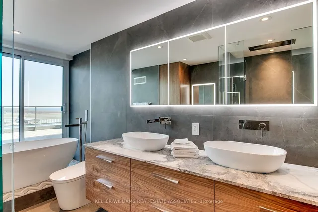 Additional image 31 of 90 Stadium Rd Unit 1002