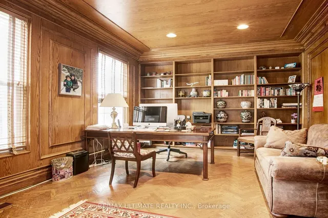 Additional image 19 of 1 Versailles Crt