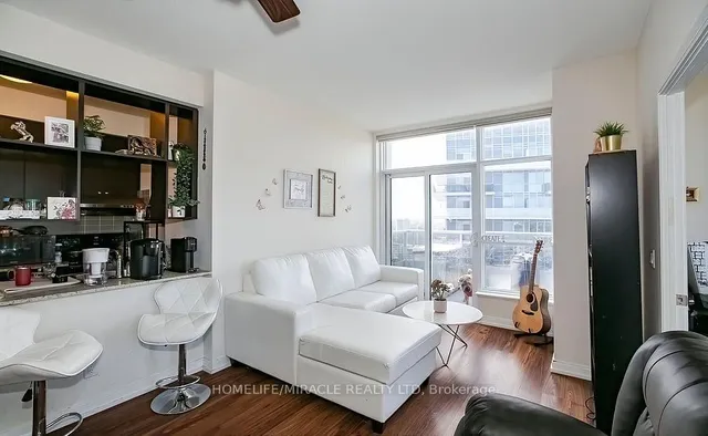 Additional image 13 of 181 Village Green Sq Unit Ph20