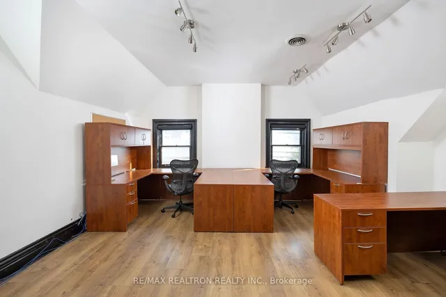 Additional image 31 of 37 Madison Ave