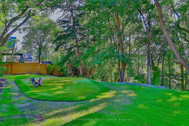 Additional image 32 of 372 Old Yonge St