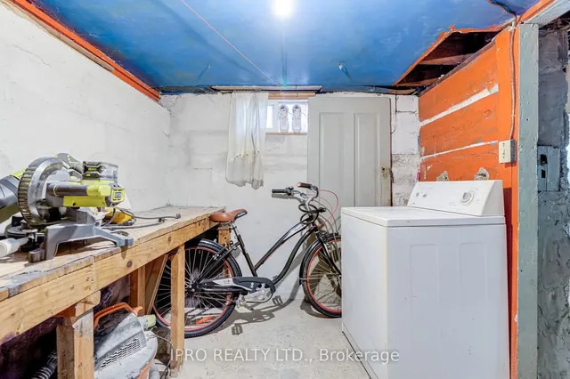 Additional image 34 of 16 Pryor Ave