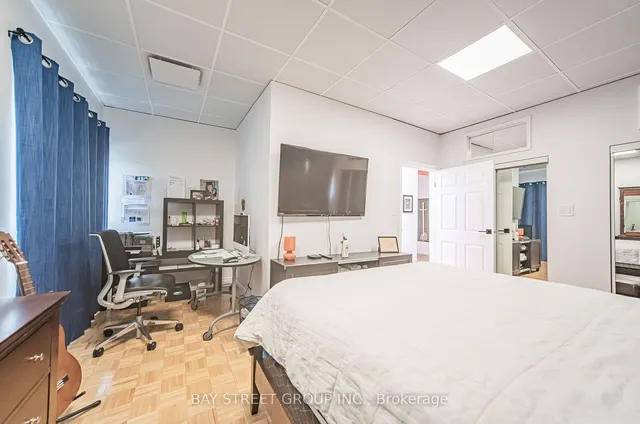 Additional image 32 of 240 Pellatt Ave