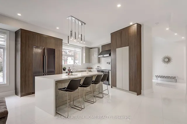 Additional image 11 of 58 Larabee Cres