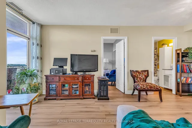Additional image 11 of 2464 Weston Rd Unit 1014