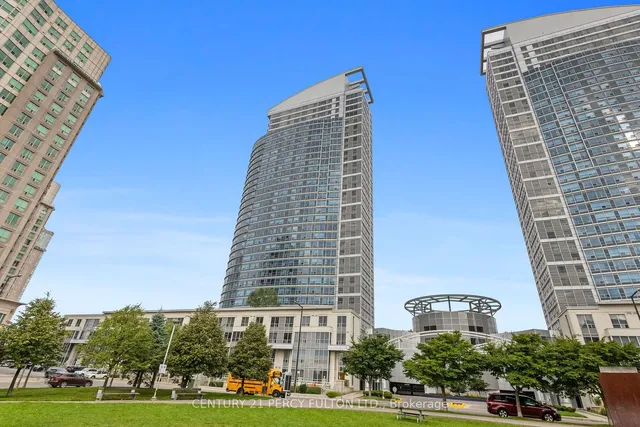 36 Lee Centre Dr Unit 812