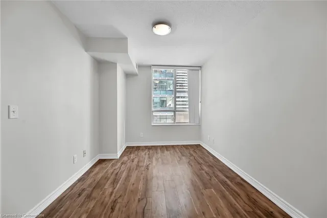 Additional image 37 of 30 Grand Trunk Cres Unit 709